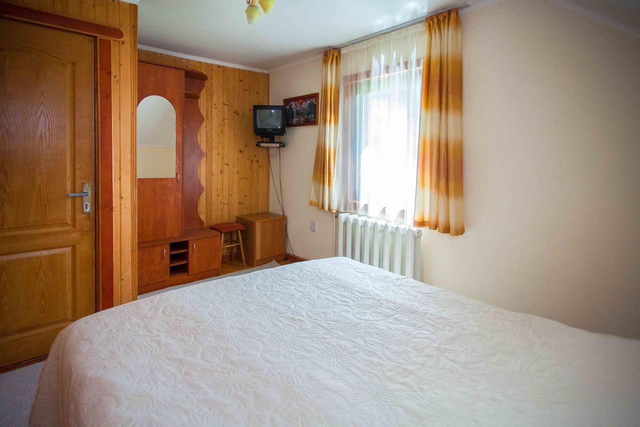 Lisoviy Zatyshok, Z Vidkrutum Litnim Baseynom Hotel สลาฟสเก ภายนอก รูปภาพ